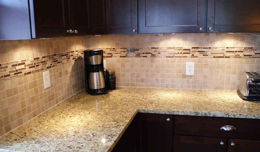 Tumbled Travertine Tile Backsplash